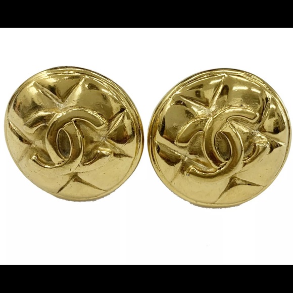 Authentic Chanel Matelasse gold plated earring - Picture 2 of 6